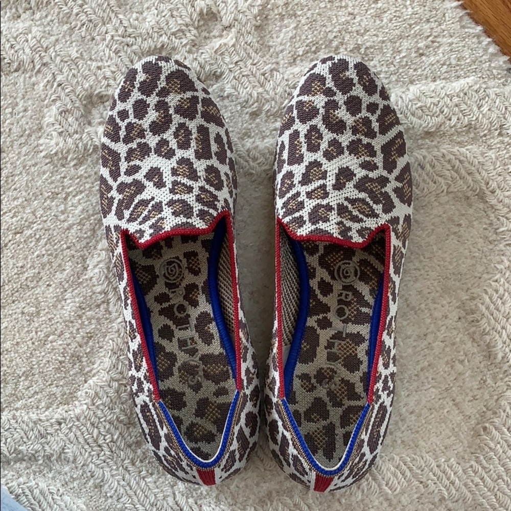 Rothys mocha spot loafers. Size 8